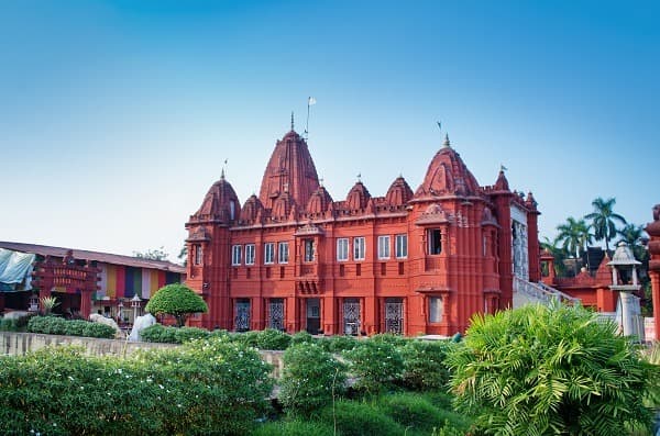 Shree Digambar Jain Mandir (Pareshnath Temple)